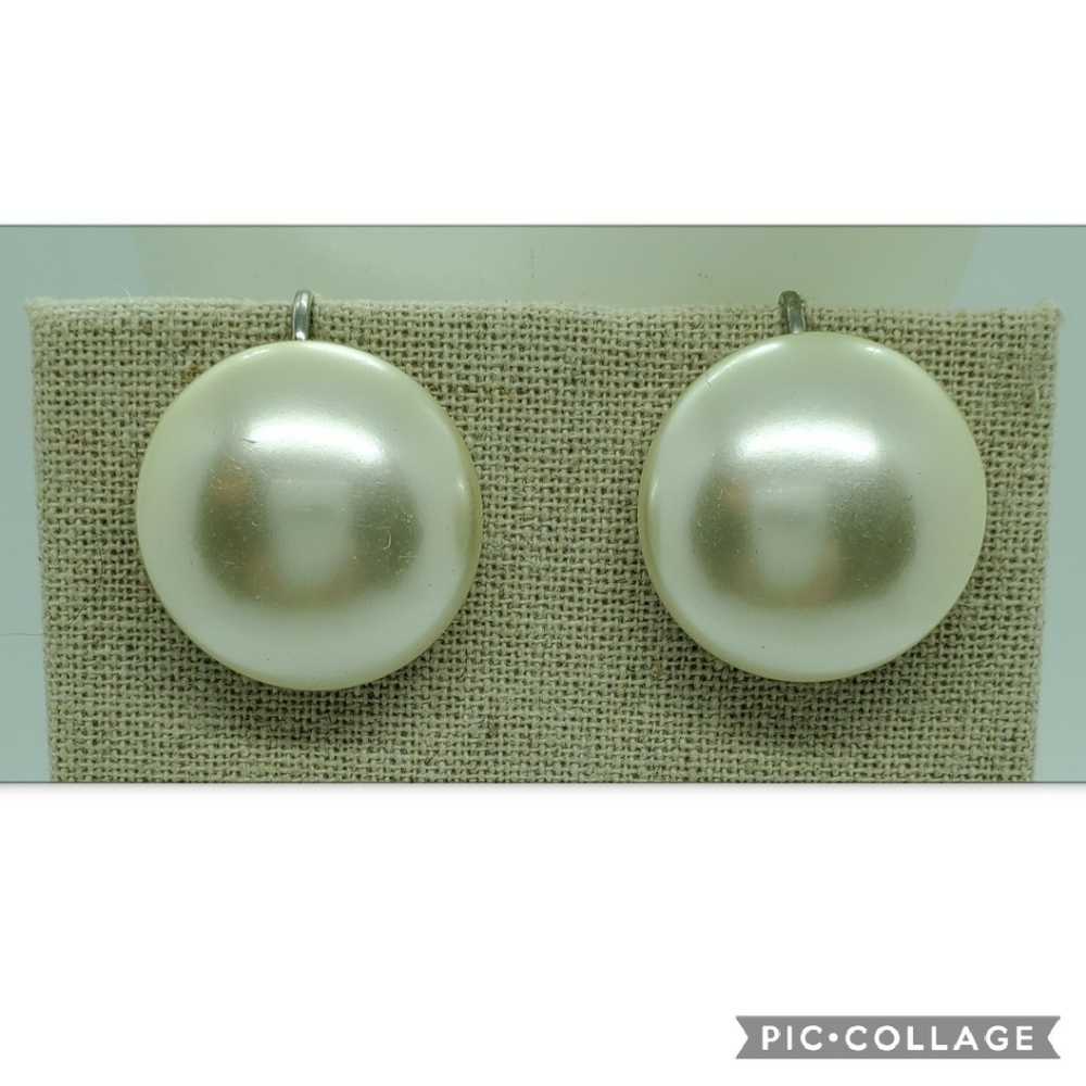 Vintage Clip-on Pearl Earrings *Sale*
